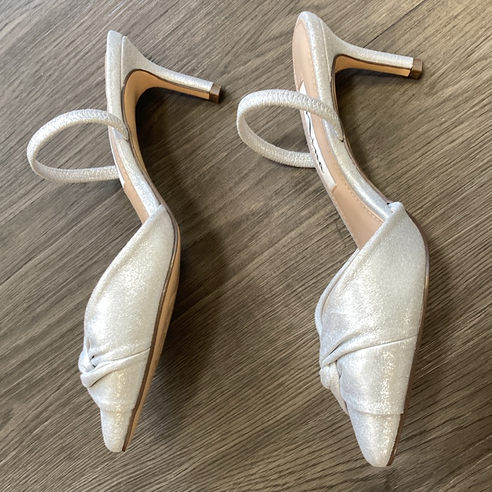 New like condition never worn Nina Nemera Pointed Toe Mule all occasion heels.